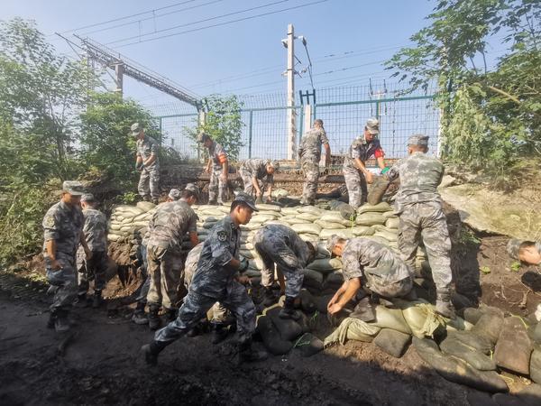 明日方舟资深干员tag搭配_电信外线员真心难干