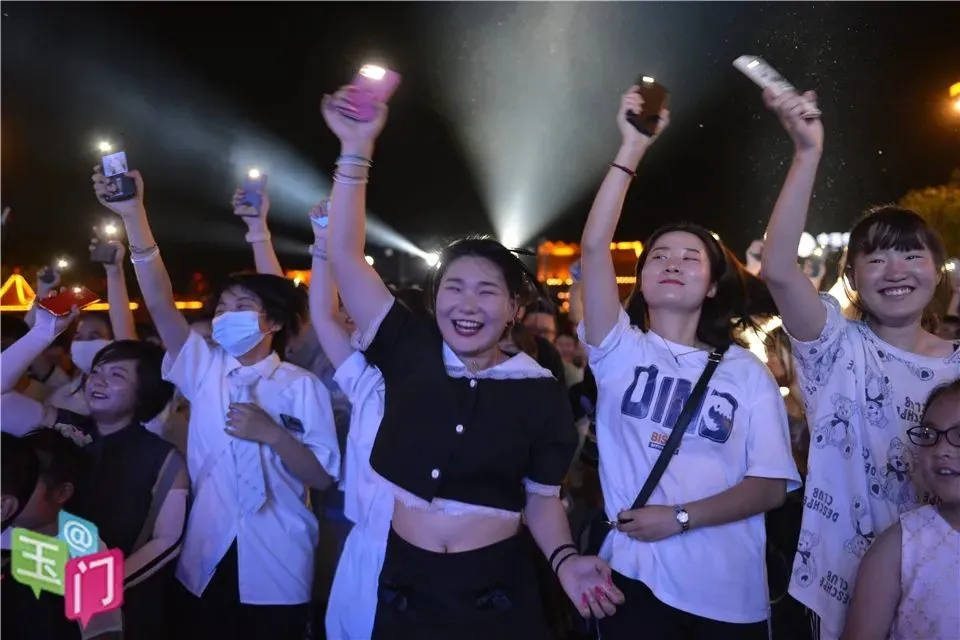 罗百吉又一夜dj_那一夜dj_一夜dj门丽