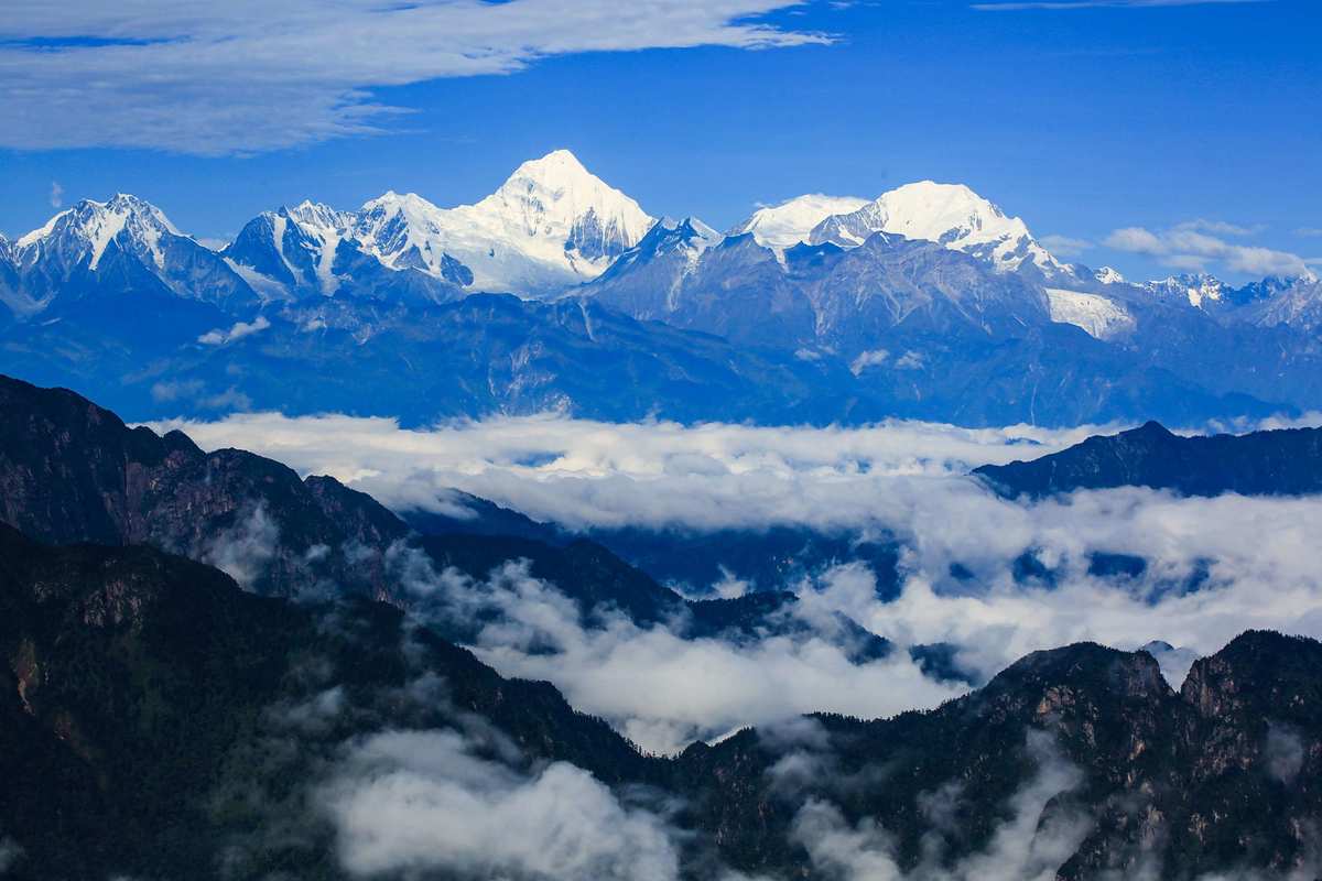 拉聂尔山_麓山国际社区拉佩维尔_说事拉理盆山魏新标