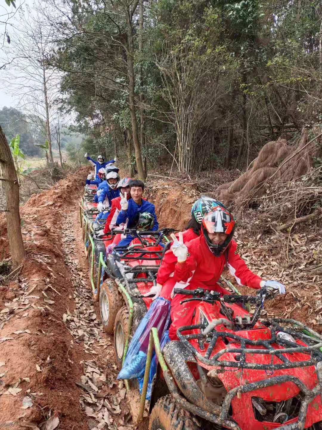 越野车小游戏单机_好玩的单机越野车游戏_手机汽车越野单机游戏