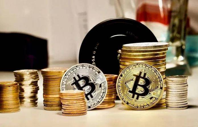 吸金游戏排行榜_手机游戏怎么吸金_吸金手机游戏推荐