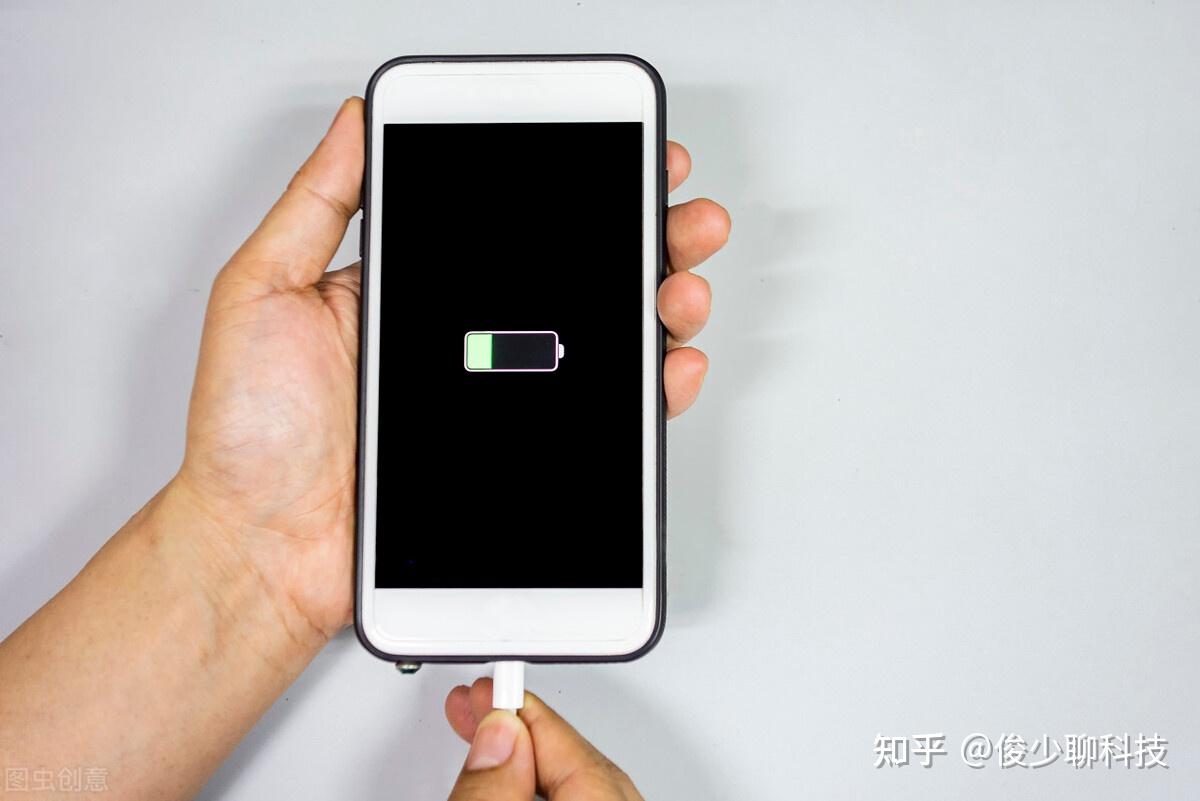 手机游戏断电怎么玩好_玩大型游戏断电_手机没电了玩游戏是不是会卡