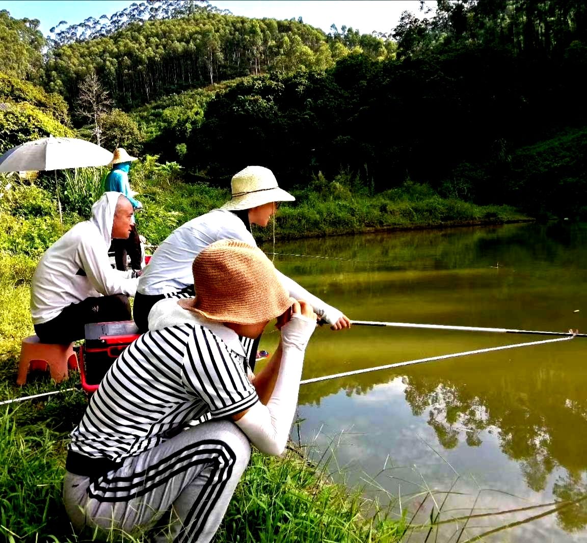 能钓鱼的农场游戏_钓鱼农场手机游戏大全_手机农场游戏钓鱼