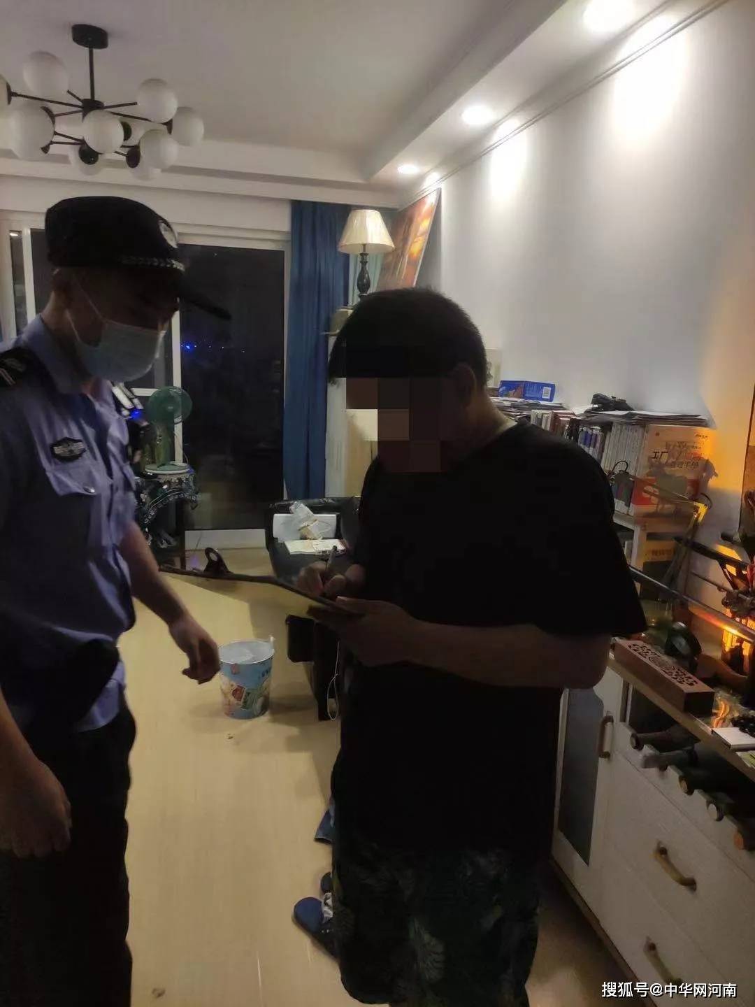 侠盗飞车手游下载地址_侠盗猎车手飞车党_手机上侠盗飞车的游戏