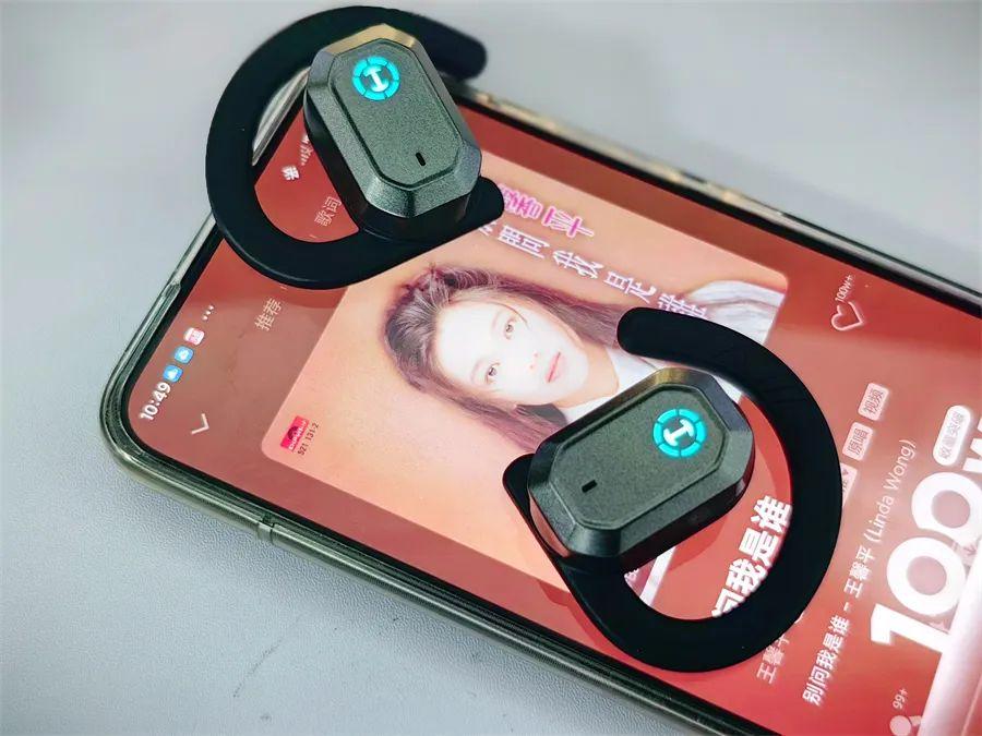 手机枪战游戏脚步声听不清_怎么听脚步和枪声_脚步声和枪声分开