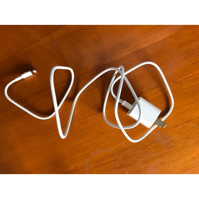 充电充进去了但是电量不增加_iphone充电充不进去_充电充进去的是电荷吗
