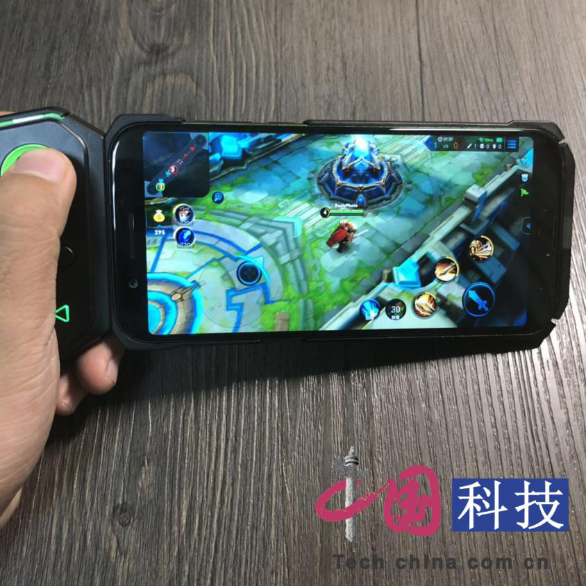 手机游戏八大神器有哪些_手游神器软件_有神器的手游