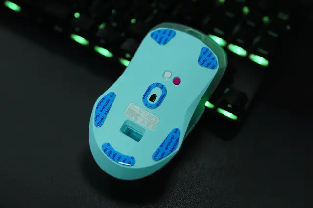 键盘鼠标控制手机玩游戏_游戏鼠标手机怎么设置按键的_手机游戏鼠标键盘怎么调