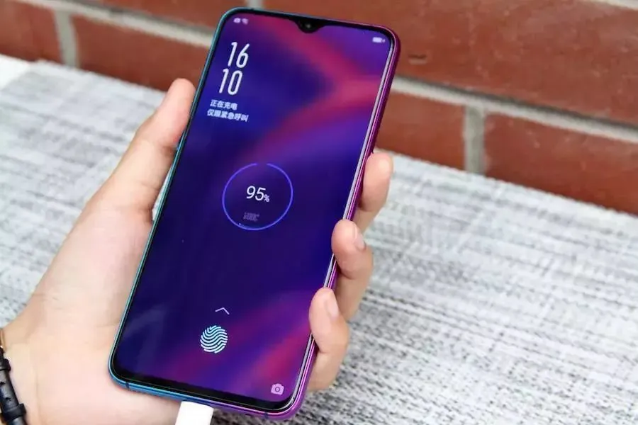 手机玩游戏很烫有危害吗_玩游戏手机烫会坏吗_手机烫玩游戏会不会卡顿
