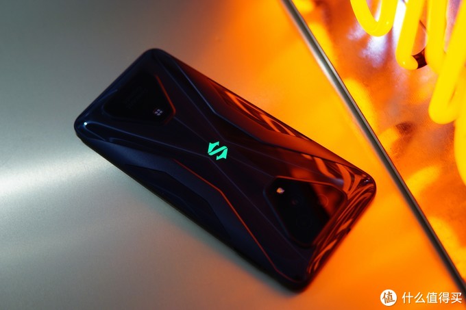 手机游戏里黑鲨是什么模式_手机游戏里的黑鲨是什么_黑鲨游戏手机是什么牌子