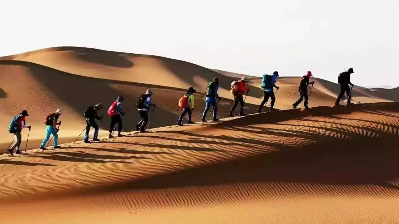 手机游戏郭哥怎么玩_手机赛车游戏哪个好玩大型游戏_手机游戏郭哥