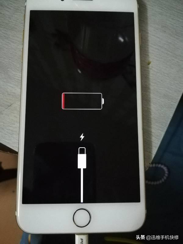 手机一玩游戏就没电了_手机游戏没电脑游戏好玩_手机上玩电玩