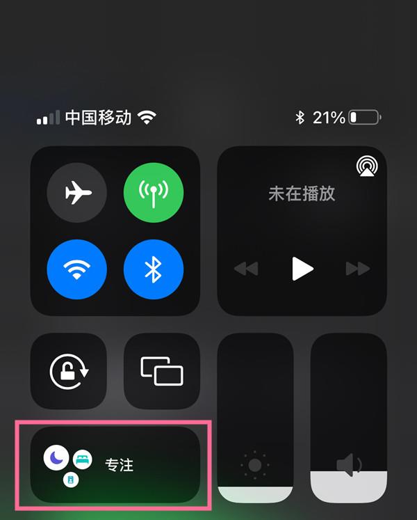 手机玩游戏老是弹出字母_玩小游戏的时候字母会打字_游戏里老是打出字母