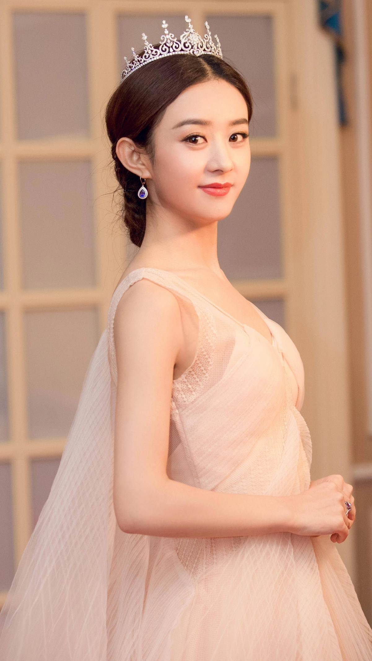 赵丽颖代言了什么游戏_赵丽颖代言游戏图片_赵丽颖代言游戏手机型号
