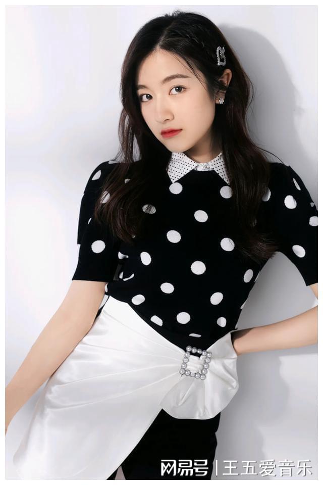 女主桃蜜儿_密桃诚熟时第3_密桃女孩