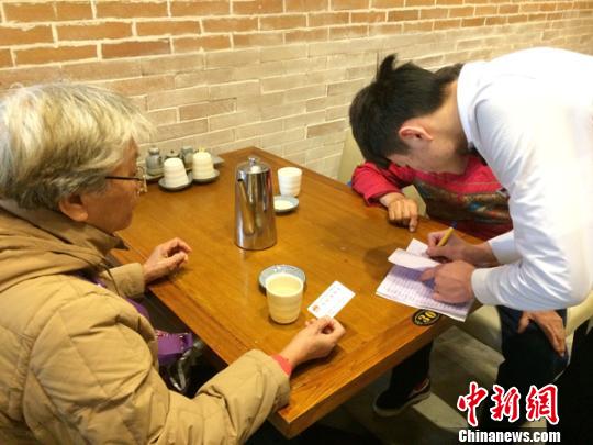 通过qq查身份证_身份证查看qq_qq身份证在哪看