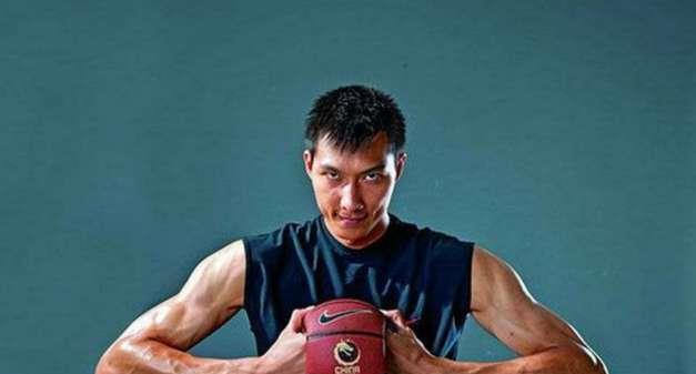 易建联选秀大会视频_易建联选秀年还有谁_易建联是哪一年的nba选秀