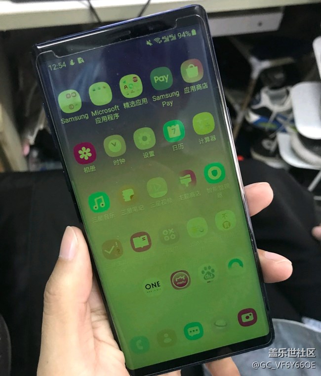 暗屏幕玩手机游戏有影响吗_手机玩游戏暗屏怎么回事_手机玩游戏屏幕为什么很暗