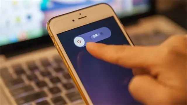 手机重启玩游戏会怎么样_手机玩游戏手机反复重启_手机打游戏重启