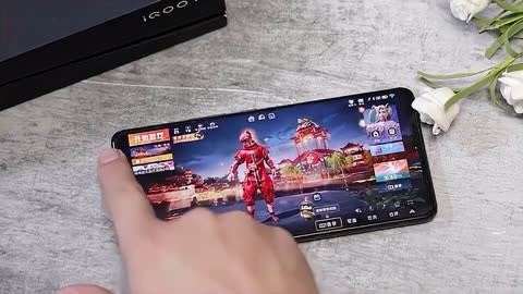 低端手机玩游戏_低端能运行手机游戏中心吗_中低端手机也能运行的游戏