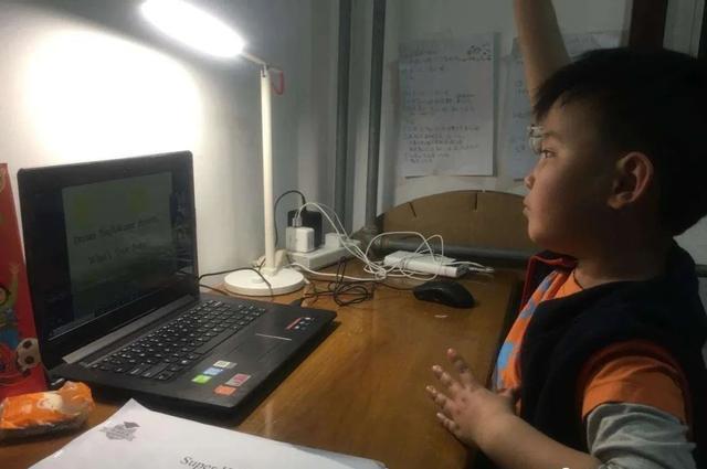 打游戏打的脑子疼_手机游戏打多了头脑子疼_头疼玩游戏