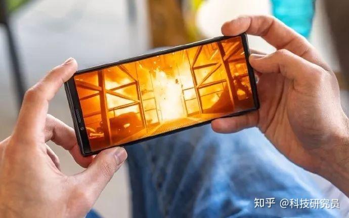 折叠屏手机玩游戏怎么样_折叠屏手机游戏_折叠手机会影响游戏吗知乎